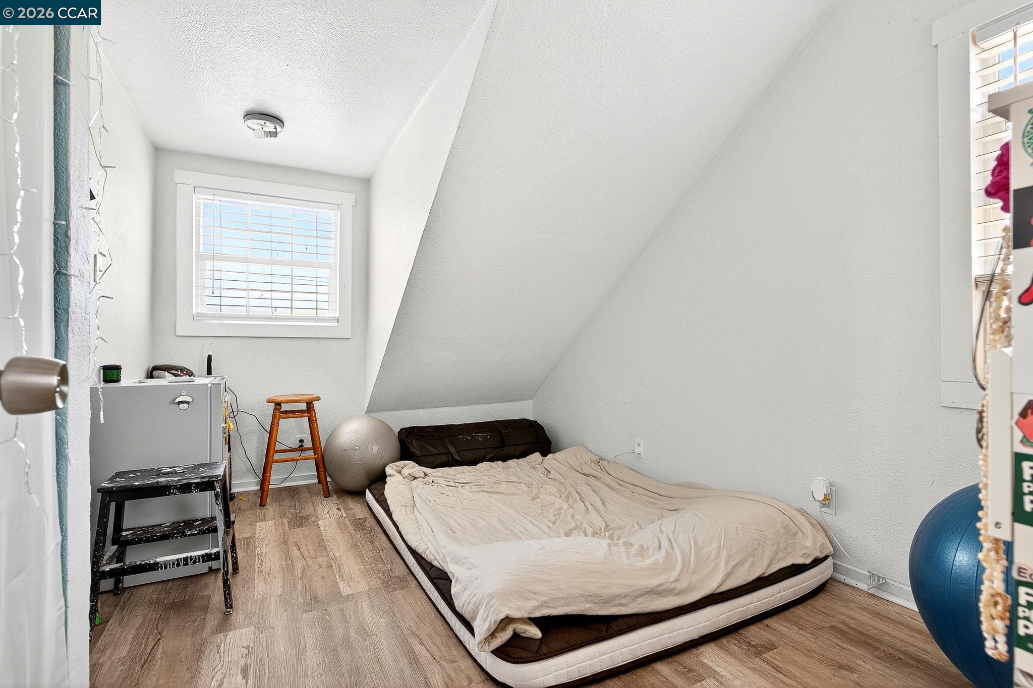 Detail Gallery Image 30 of 60 For 2312 Granada Ct, Pinole,  CA 94564-1813 - 5 Beds | 2 Baths