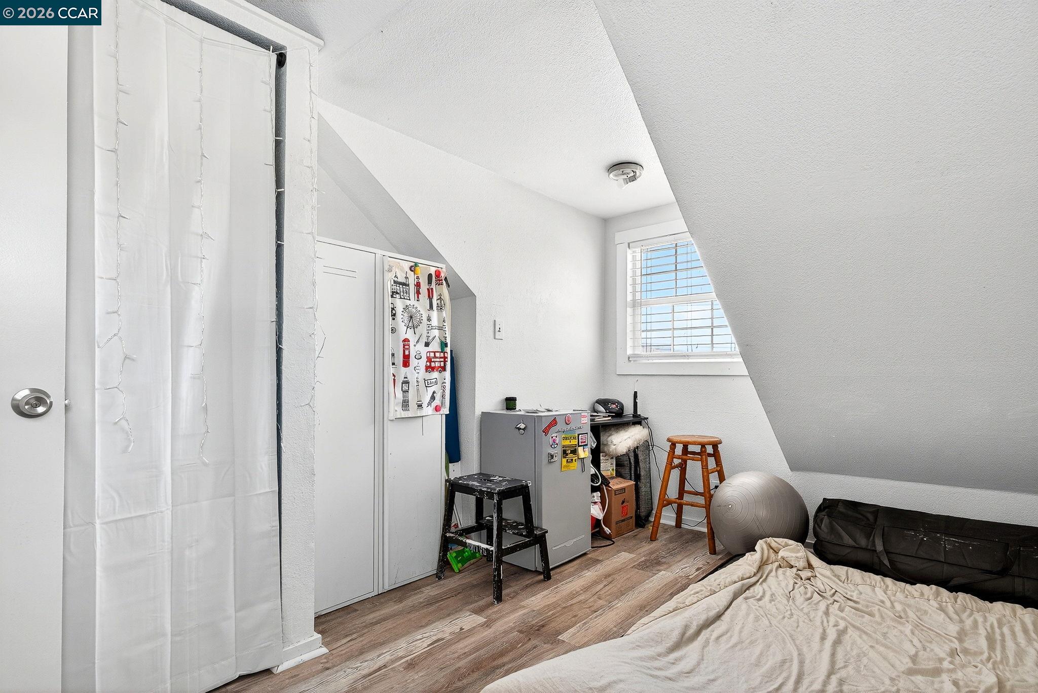 Detail Gallery Image 31 of 60 For 2312 Granada Ct, Pinole,  CA 94564-1813 - 5 Beds | 2 Baths