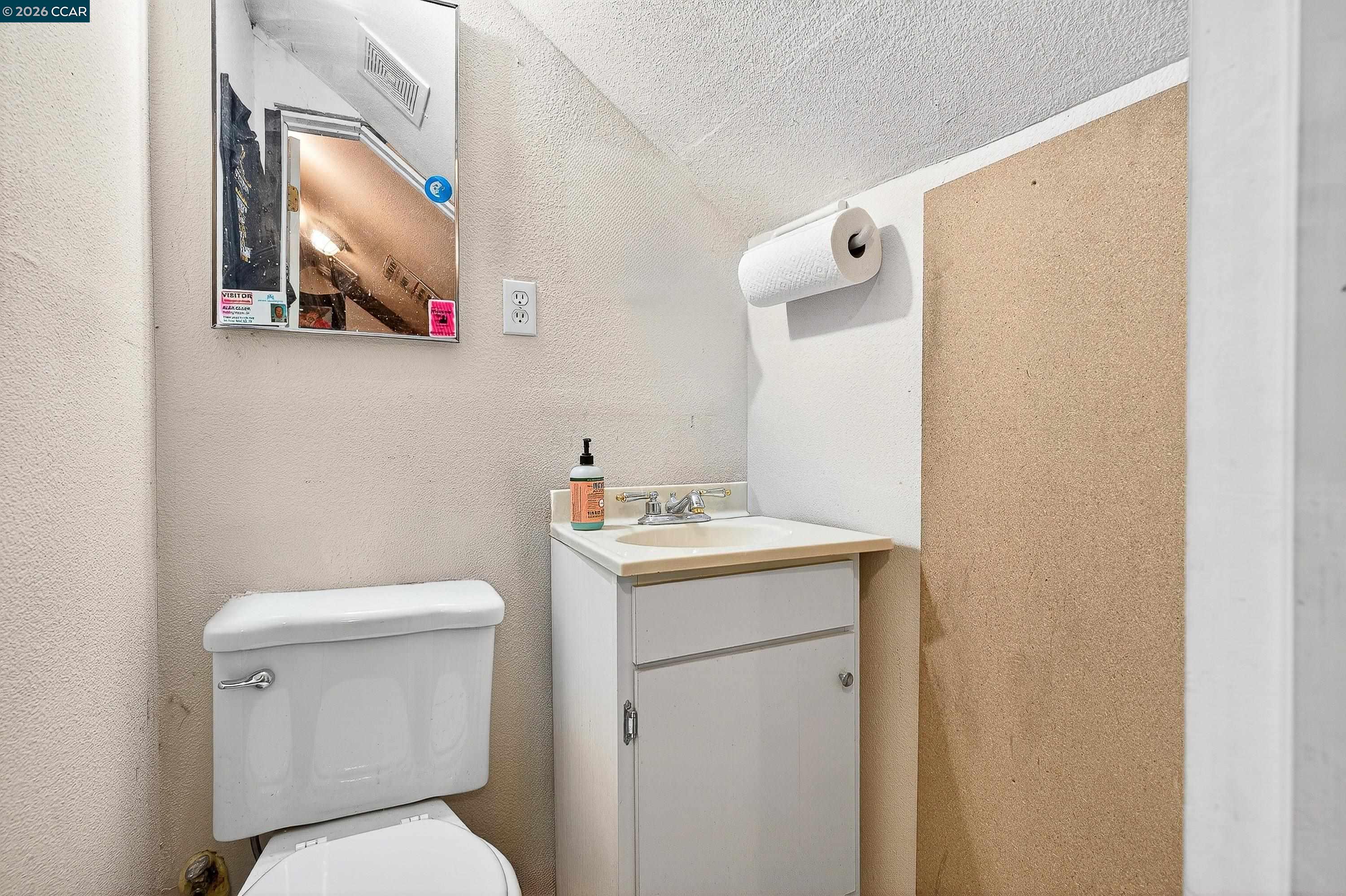 Detail Gallery Image 43 of 60 For 2312 Granada Ct, Pinole,  CA 94564-1813 - 5 Beds | 2 Baths