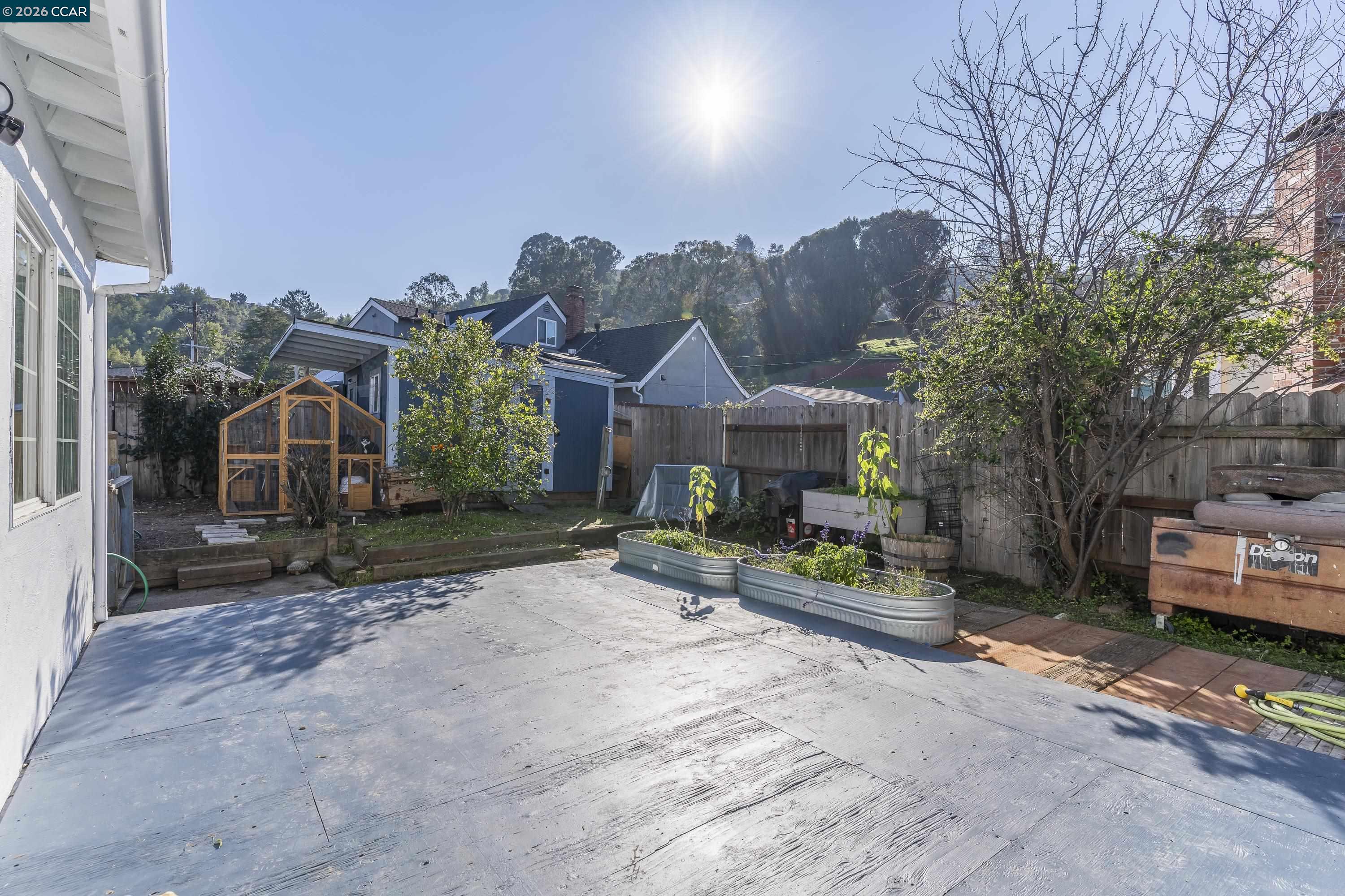 Detail Gallery Image 50 of 60 For 2312 Granada Ct, Pinole,  CA 94564-1813 - 5 Beds | 2 Baths