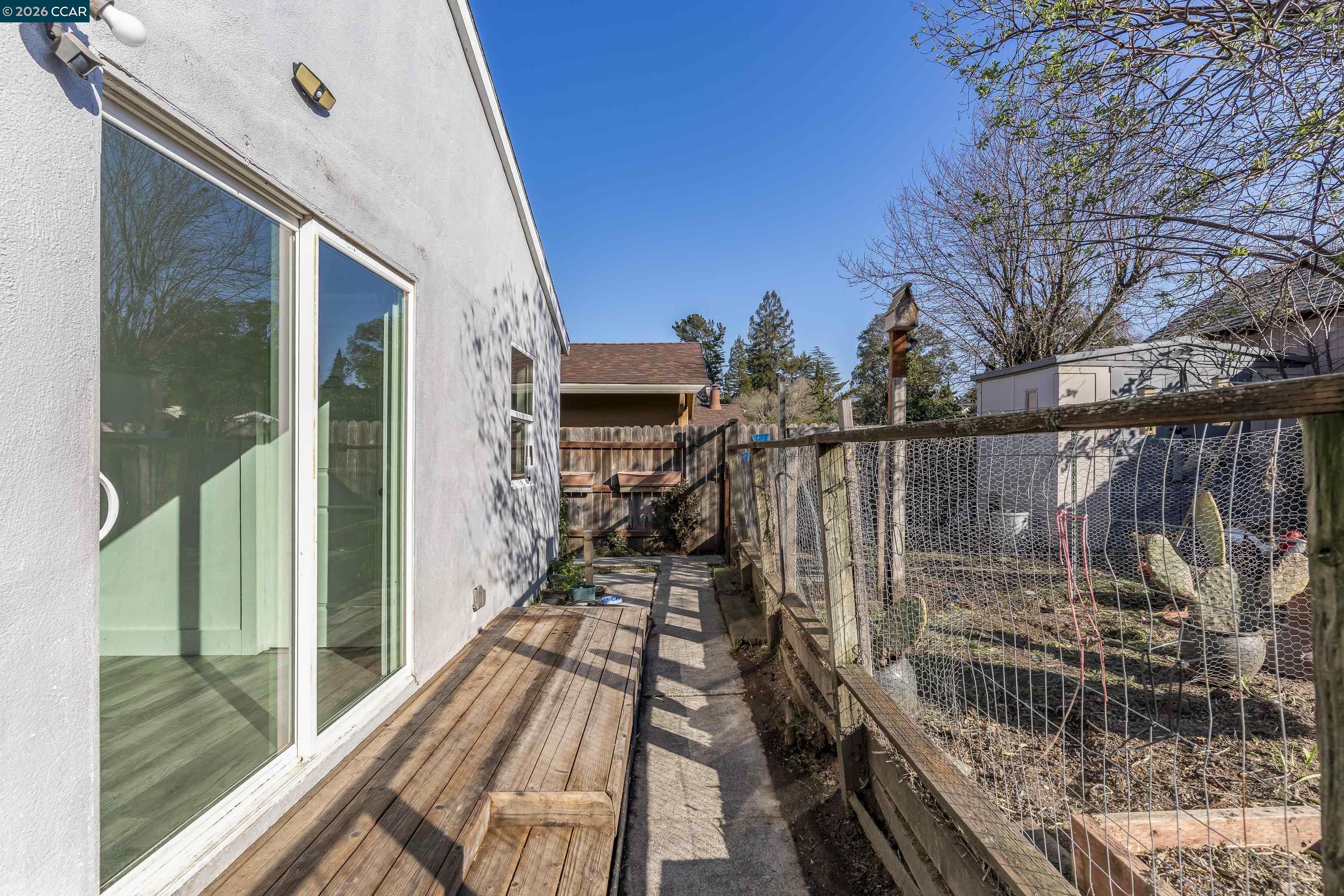 Detail Gallery Image 55 of 60 For 2312 Granada Ct, Pinole,  CA 94564-1813 - 5 Beds | 2 Baths
