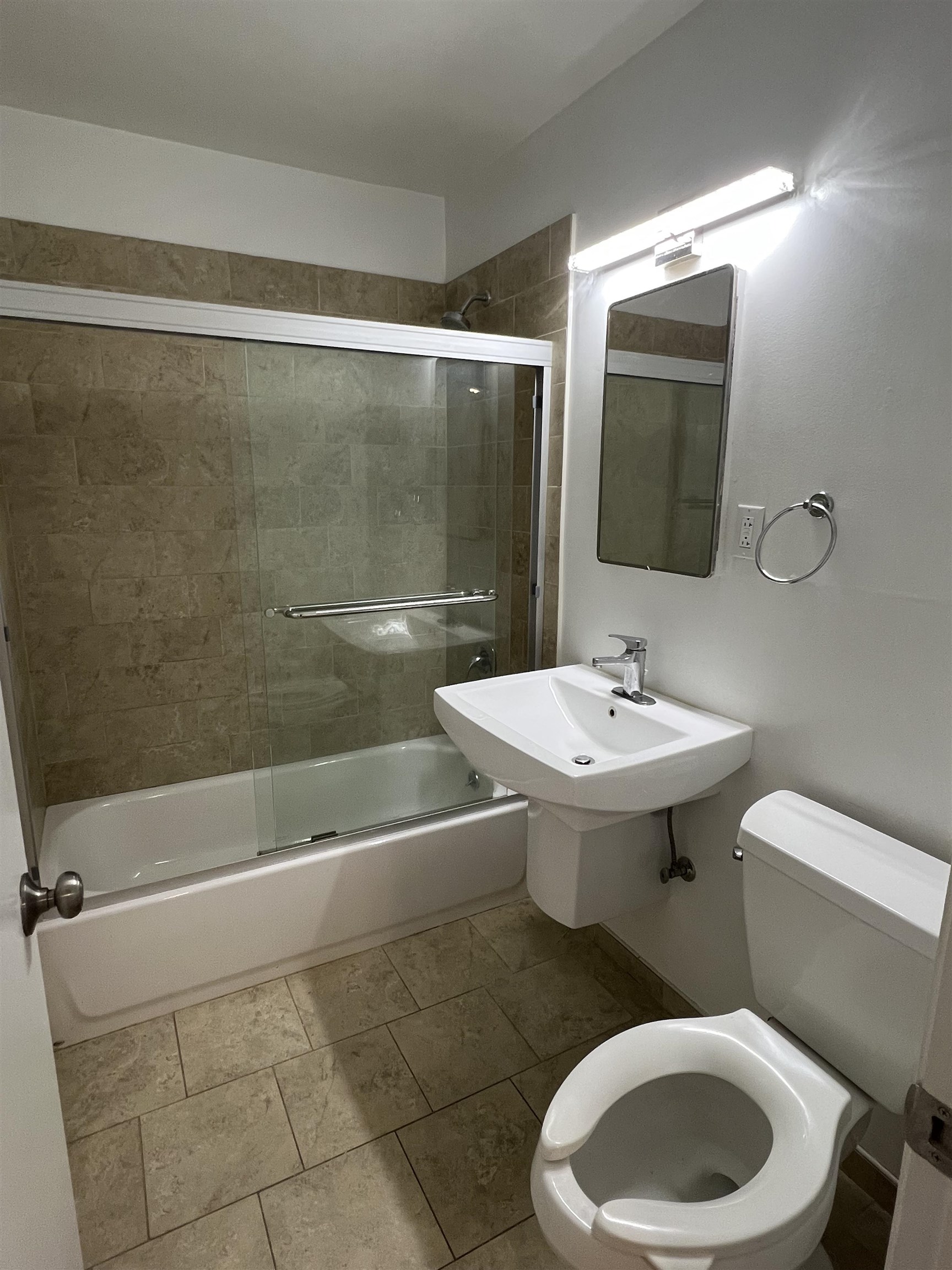 Detail Gallery Image 6 of 6 For 2636 Warring St #102,  Berkeley,  CA 94704 - 1 Beds | 1 Baths