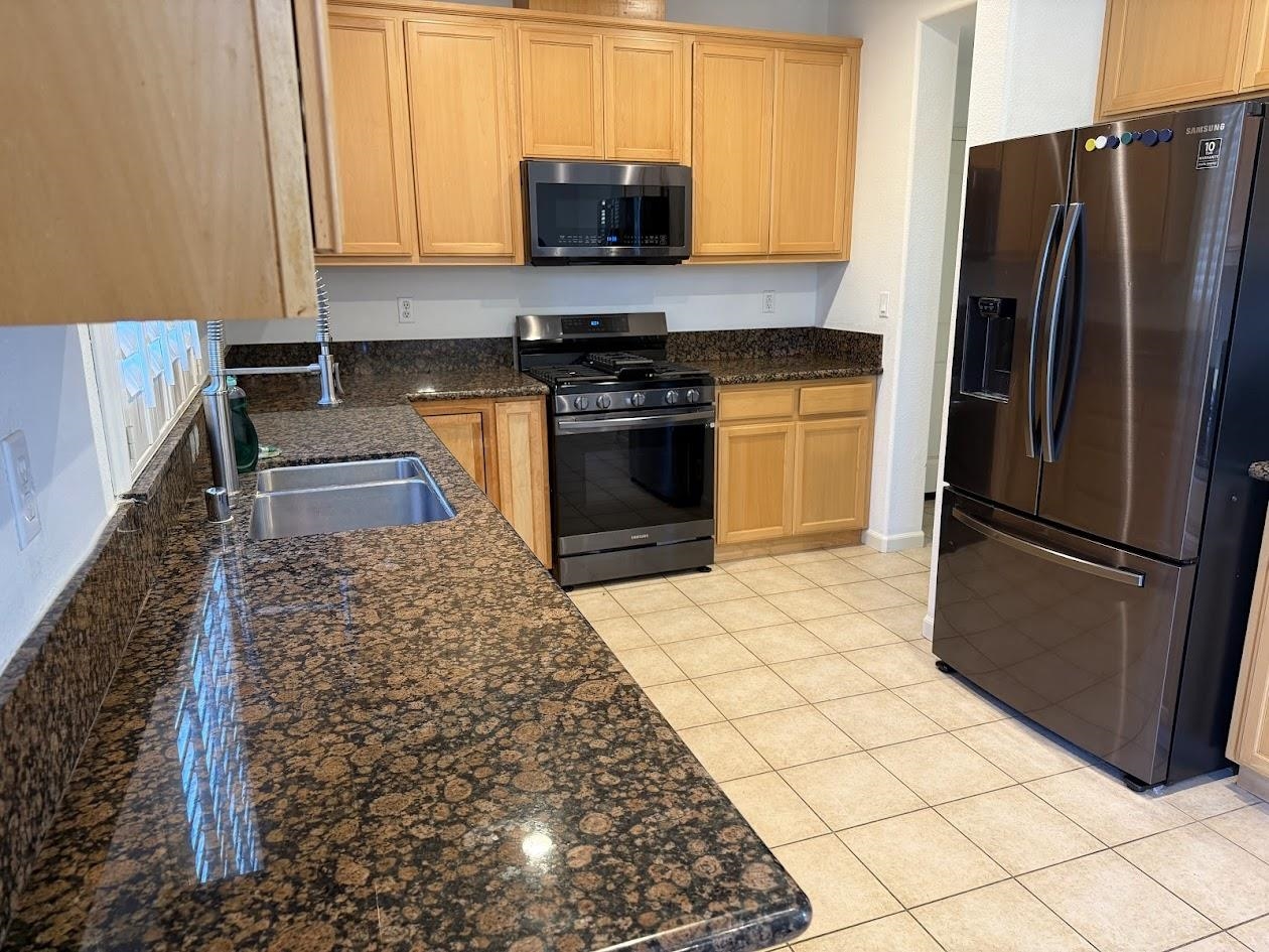 Detail Gallery Image 25 of 48 For 236 Cogburn Way, Vacaville,  CA 95687 - 5 Beds | 2/1 Baths