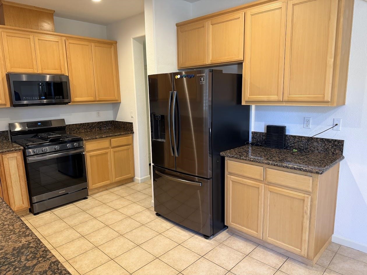 Detail Gallery Image 26 of 48 For 236 Cogburn Way, Vacaville,  CA 95687 - 5 Beds | 2/1 Baths