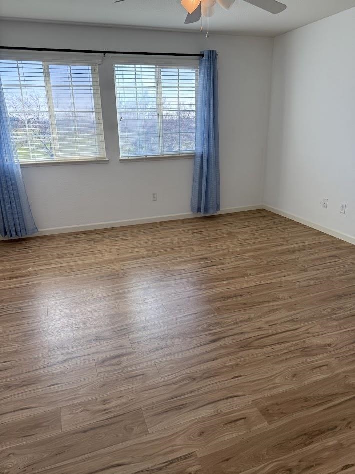 Detail Gallery Image 8 of 48 For 236 Cogburn Way, Vacaville,  CA 95687 - 5 Beds | 2/1 Baths