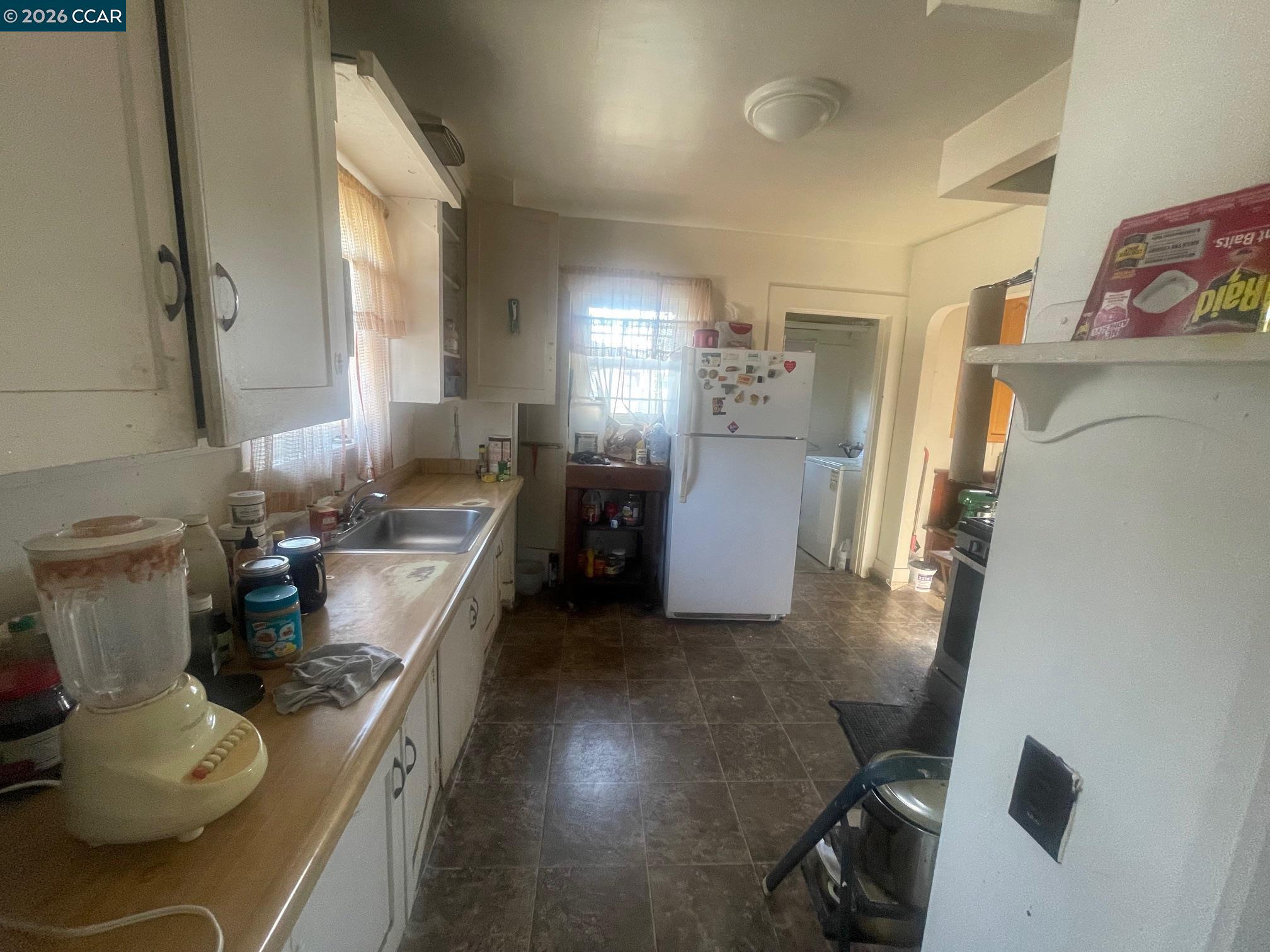 Detail Gallery Image 9 of 12 For 1332 103rd Ave, Oakland,  CA 94603 - 2 Beds | 1 Baths