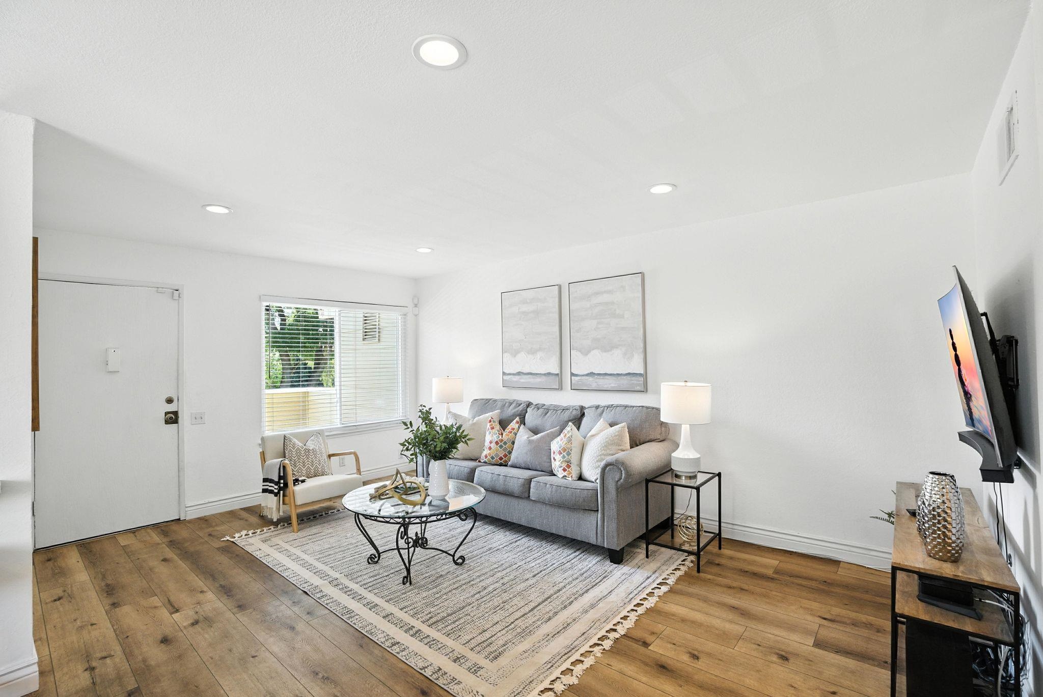 Detail Gallery Image 3 of 38 For 2102 Galveston Ave #B,  San Jose,  CA 95122 - 2 Beds | 1 Baths