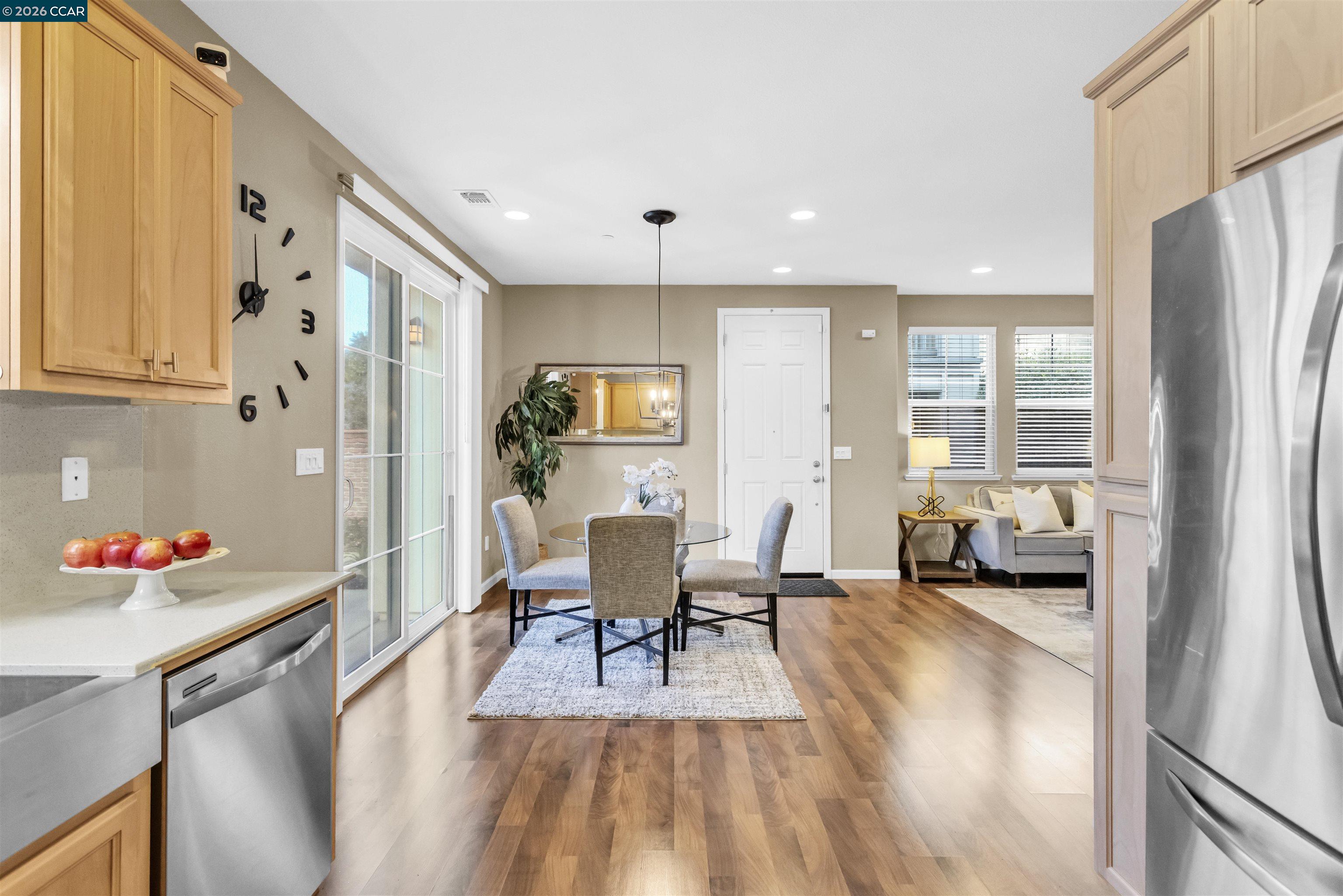 Detail Gallery Image 10 of 44 For 110 Del Alba St., San Pablo,  CA 94806 - 4 Beds | 2/1 Baths