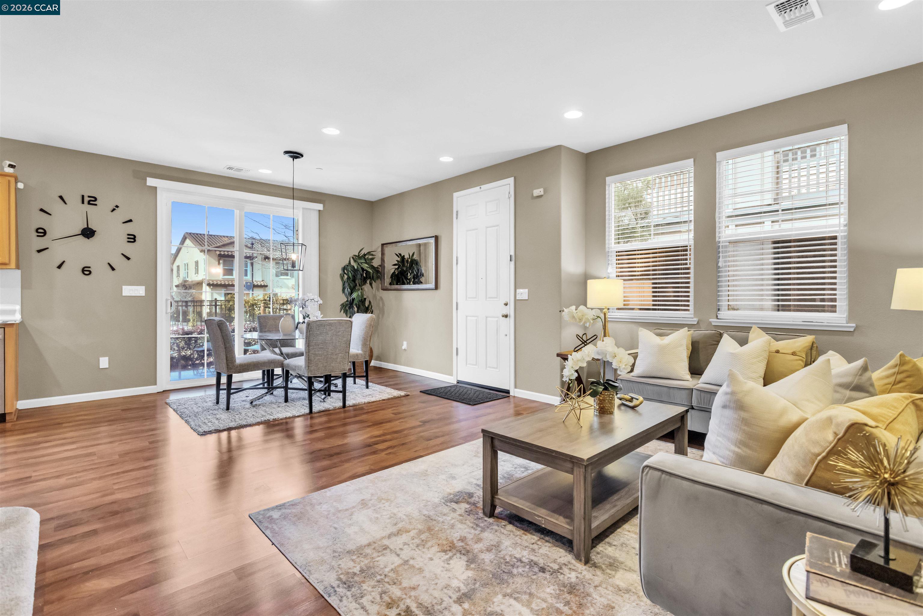 Detail Gallery Image 13 of 44 For 110 Del Alba St., San Pablo,  CA 94806 - 4 Beds | 2/1 Baths