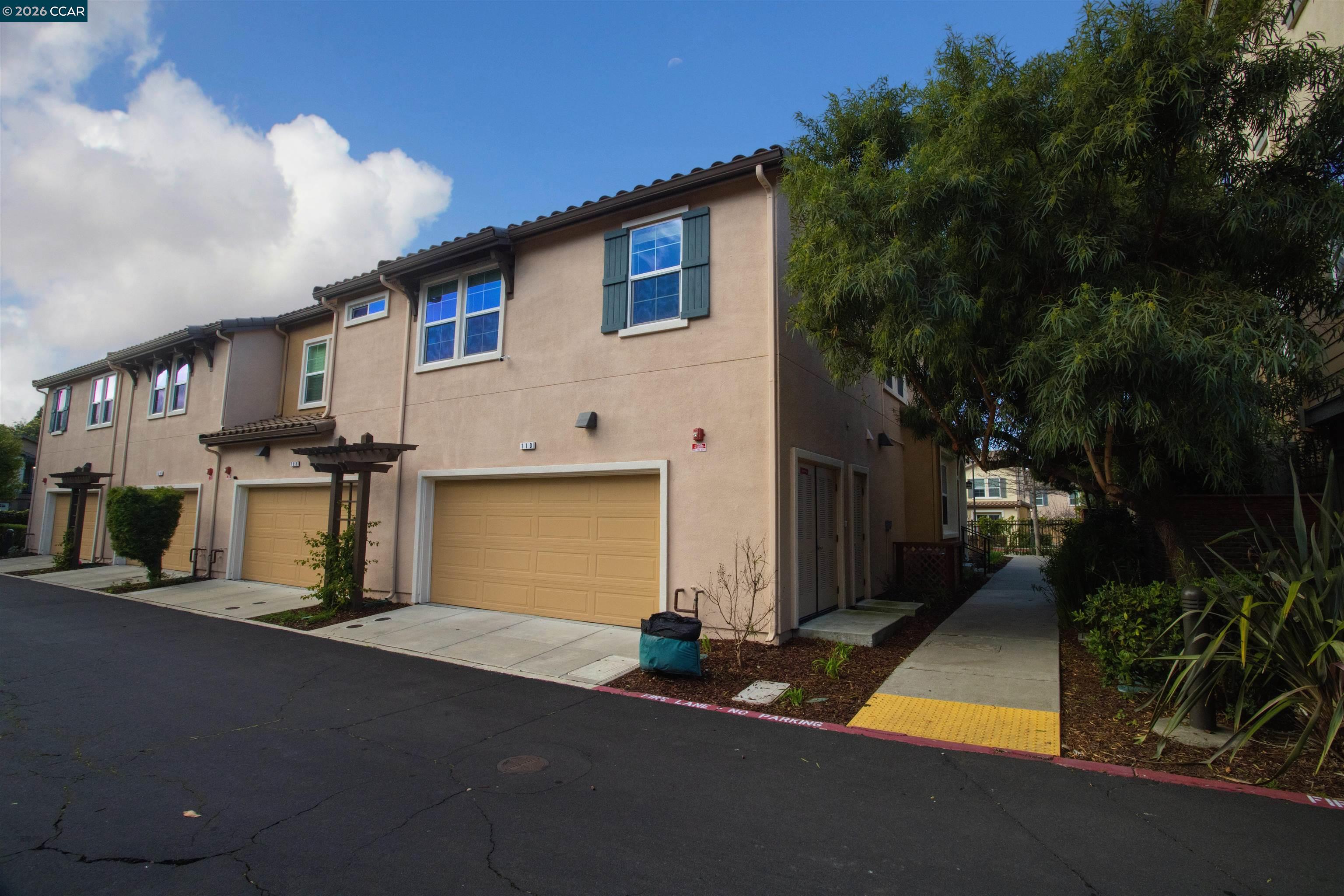 Detail Gallery Image 5 of 44 For 110 Del Alba St., San Pablo,  CA 94806 - 4 Beds | 2/1 Baths