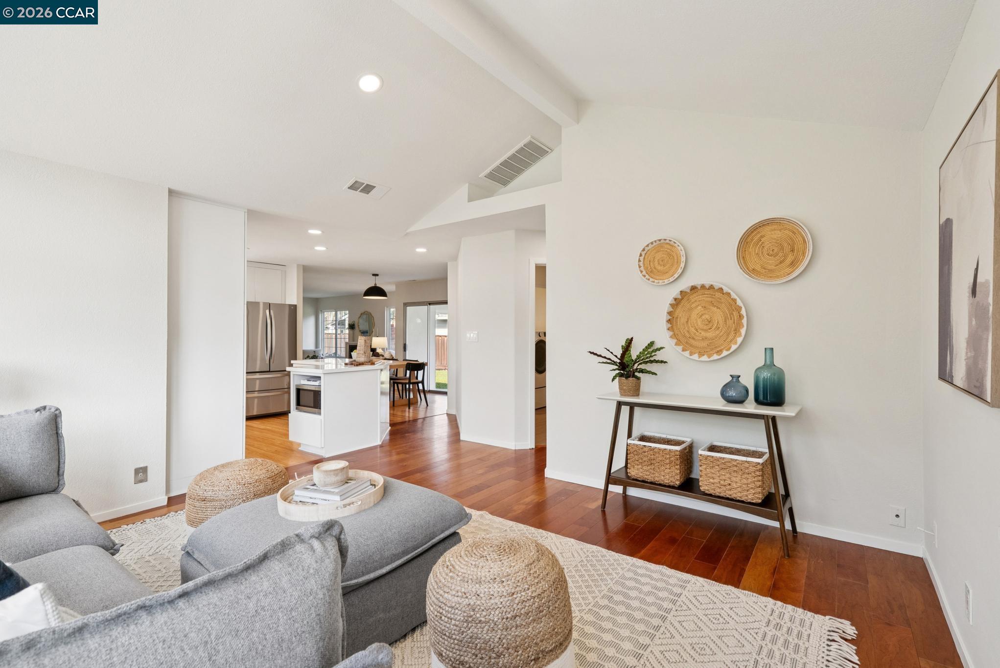 Detail Gallery Image 16 of 41 For 538 Shelly Dr, Pleasant Hill,  CA 94523 - 5 Beds | 3 Baths