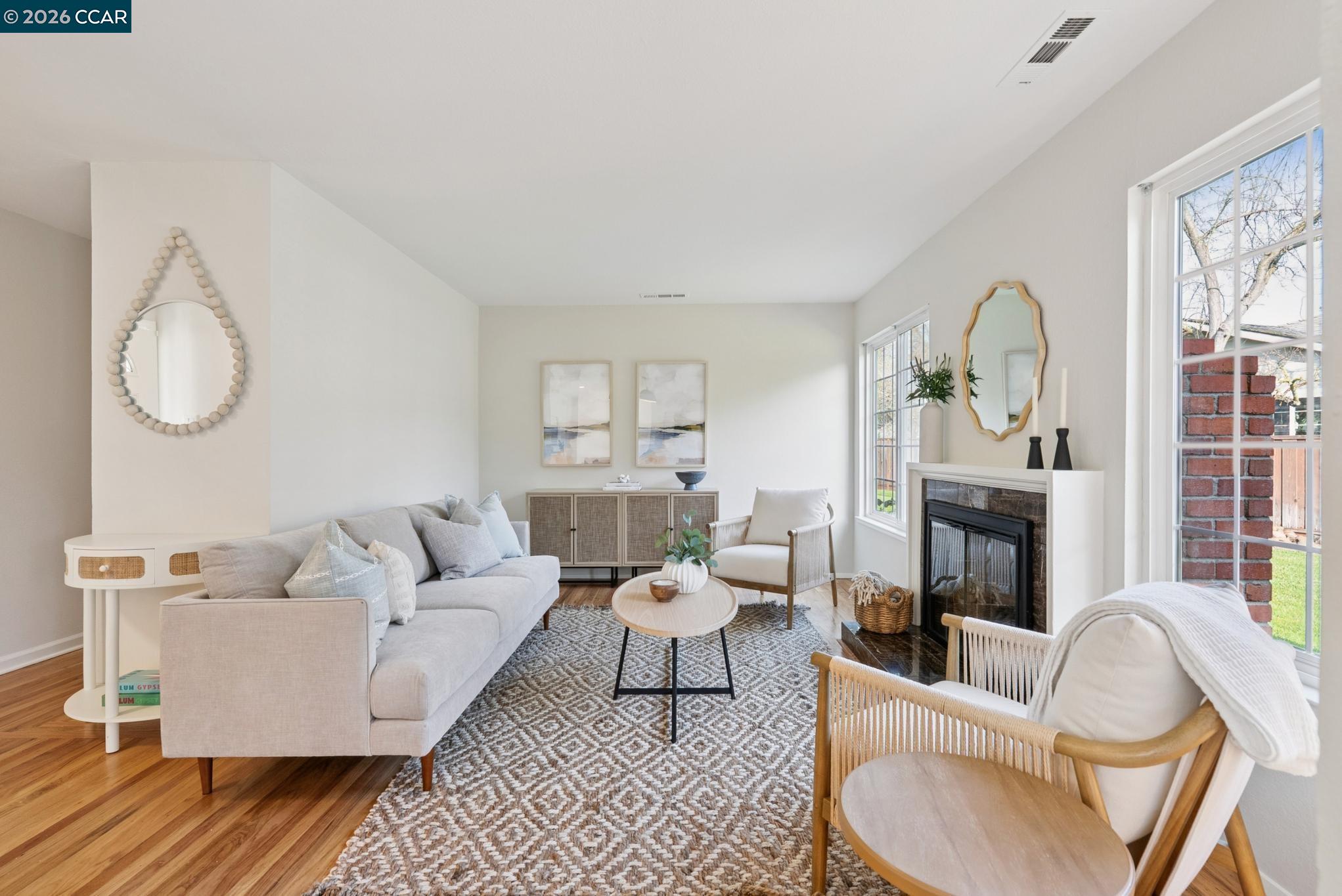 Detail Gallery Image 6 of 39 For 538 Shelly Dr, Pleasant Hill,  CA 94523 - 5 Beds | 3 Baths