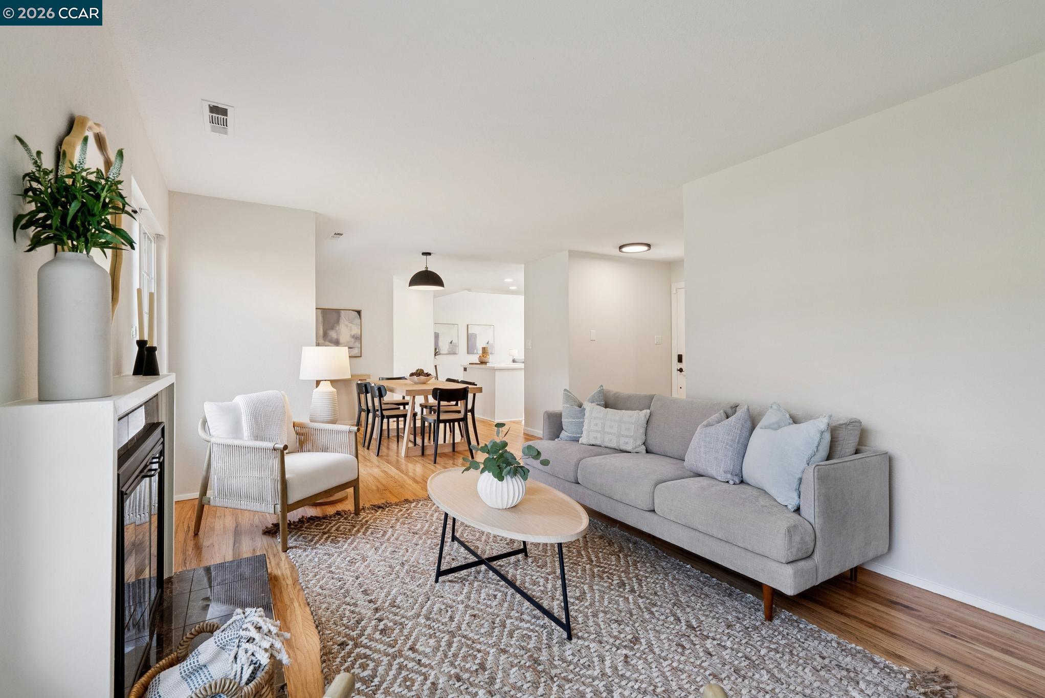 Detail Gallery Image 8 of 41 For 538 Shelly Dr, Pleasant Hill,  CA 94523 - 5 Beds | 3 Baths