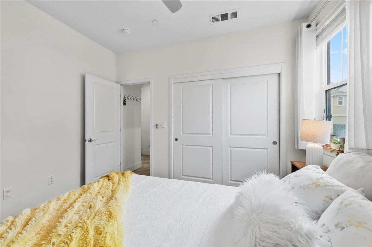 Detail Gallery Image 14 of 53 For 4052 Knightstown St, Dublin,  CA 94568 - 5 Beds | 4 Baths