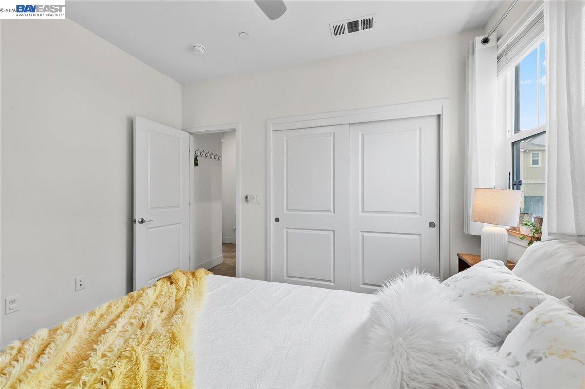 Detail Gallery Image 14 of 53 For 4052 Knightstown St, Dublin,  CA 94568 - 5 Beds | 4 Baths