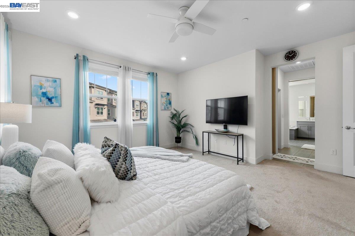 Detail Gallery Image 18 of 53 For 4052 Knightstown St, Dublin,  CA 94568 - 5 Beds | 4 Baths