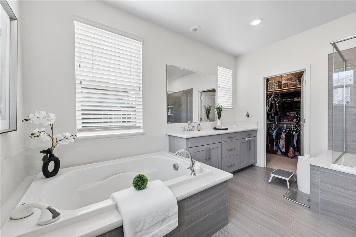 Detail Gallery Image 23 of 53 For 4052 Knightstown St, Dublin,  CA 94568 - 5 Beds | 4 Baths