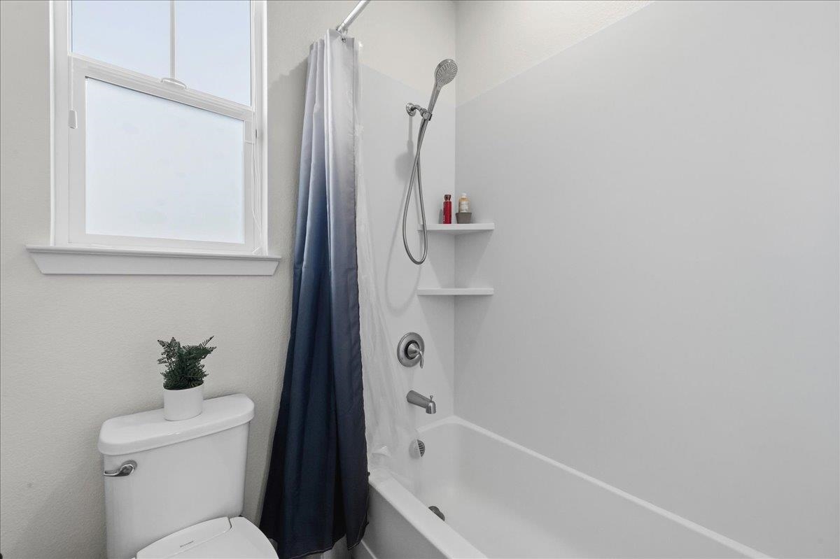 Detail Gallery Image 27 of 53 For 4052 Knightstown St, Dublin,  CA 94568 - 5 Beds | 4 Baths