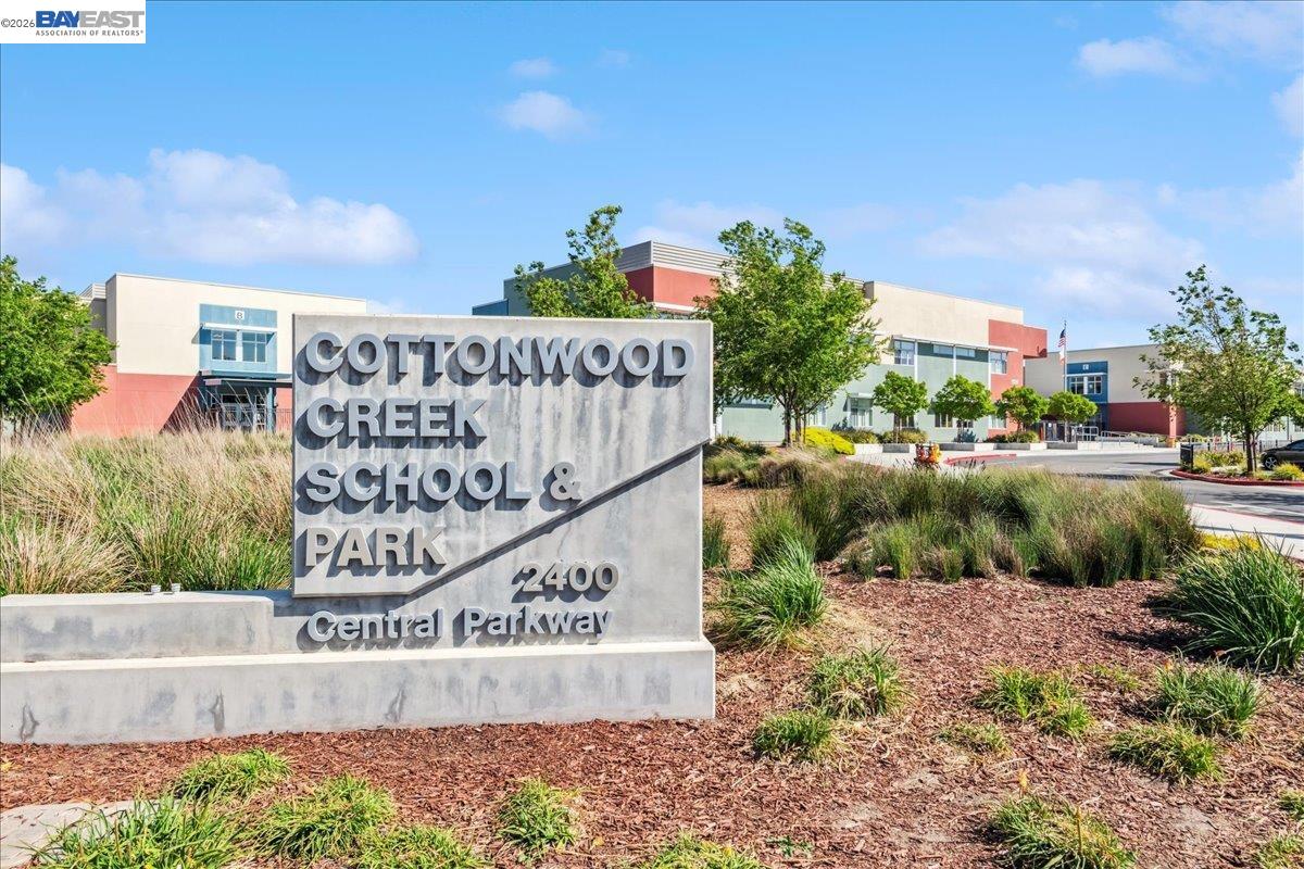 Detail Gallery Image 48 of 53 For 4052 Knightstown St, Dublin,  CA 94568 - 5 Beds | 4 Baths