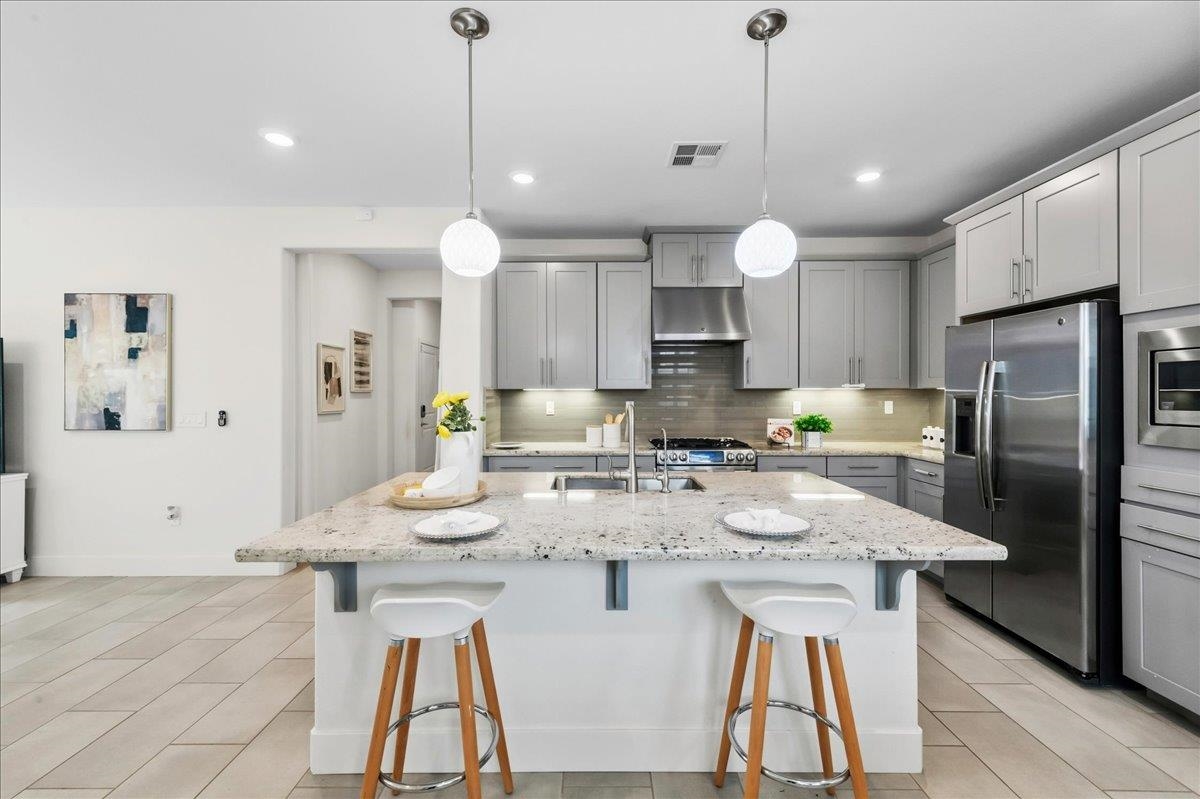 Detail Gallery Image 10 of 53 For 4052 Knightstown St, Dublin,  CA 94568 - 5 Beds | 4 Baths