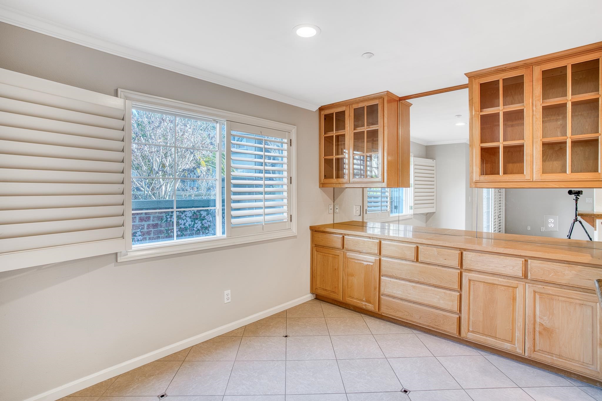 Detail Gallery Image 11 of 38 For 20 Willow Rd #13,  Menlo Park,  CA 94025 - 2 Beds | 2 Baths