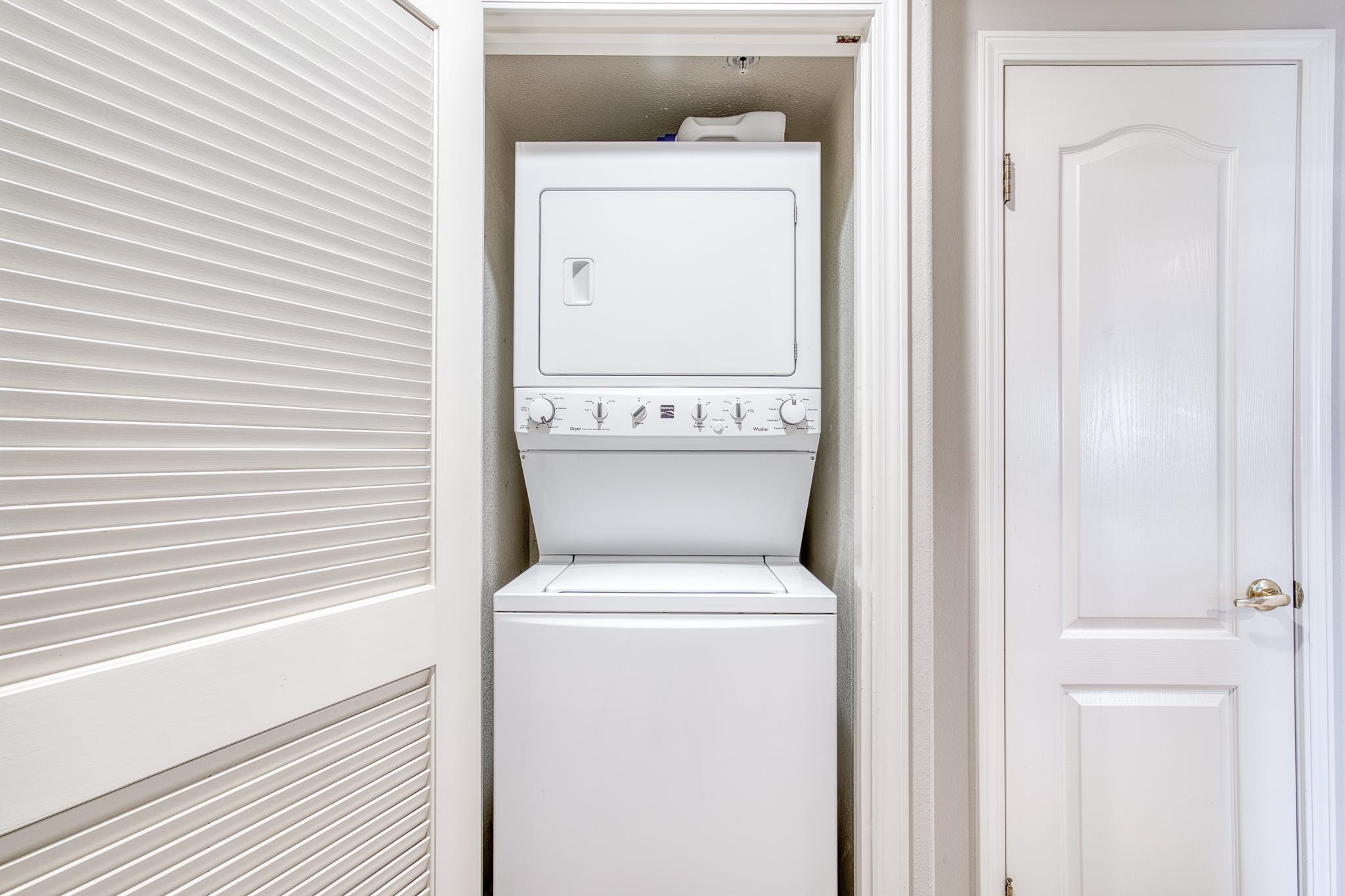 Detail Gallery Image 17 of 38 For 20 Willow Rd #13,  Menlo Park,  CA 94025 - 2 Beds | 2 Baths