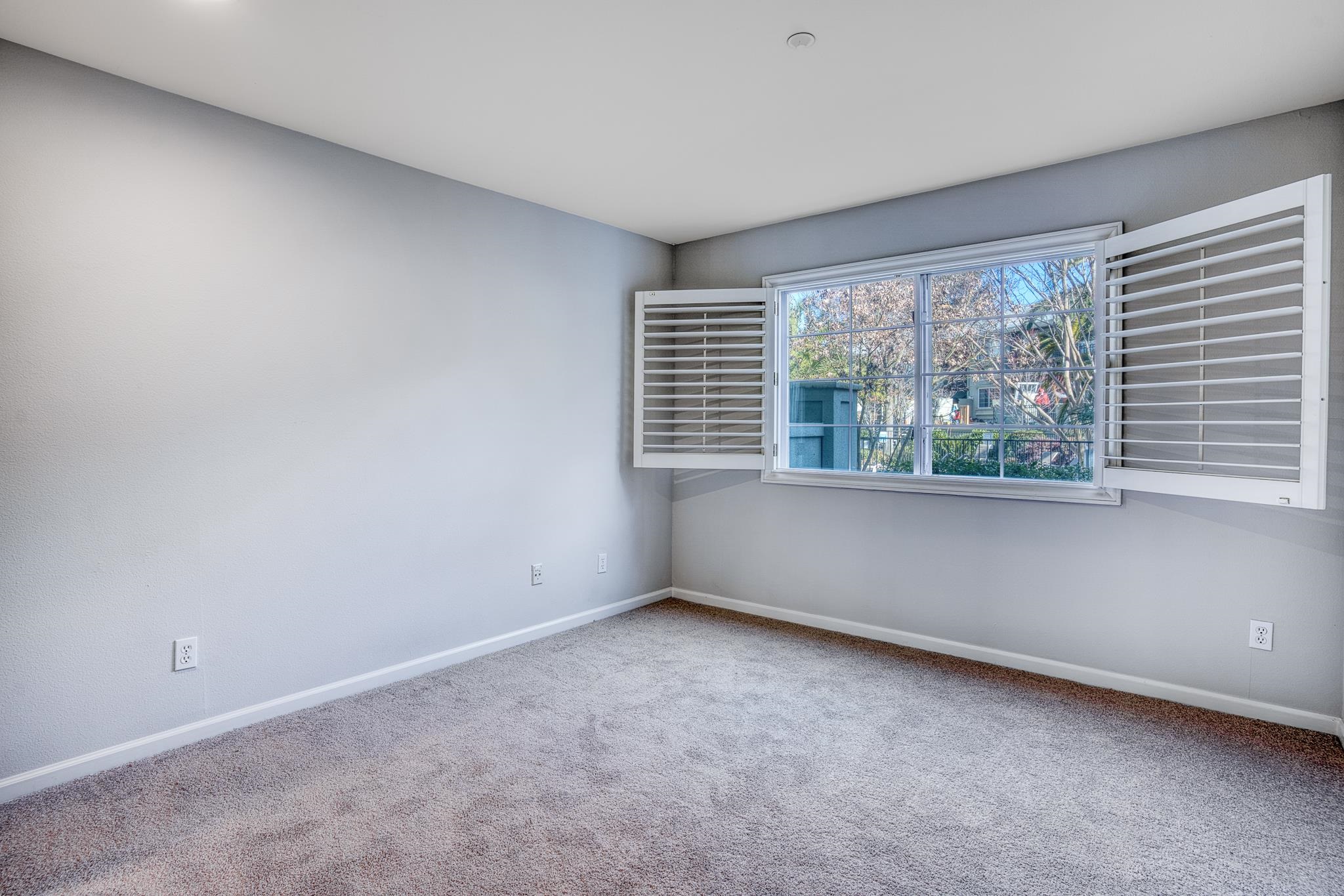 Detail Gallery Image 19 of 38 For 20 Willow Rd #13,  Menlo Park,  CA 94025 - 2 Beds | 2 Baths