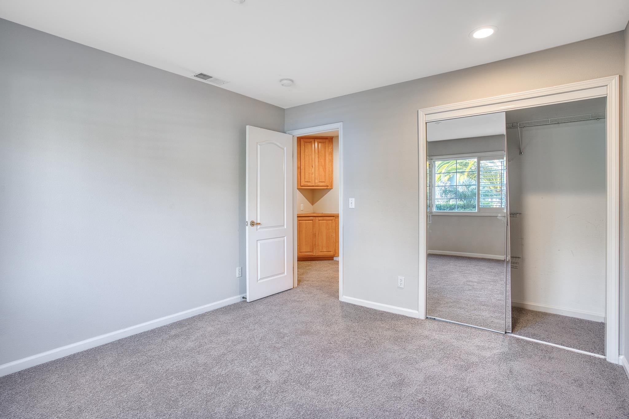 Detail Gallery Image 21 of 38 For 20 Willow Rd #13,  Menlo Park,  CA 94025 - 2 Beds | 2 Baths