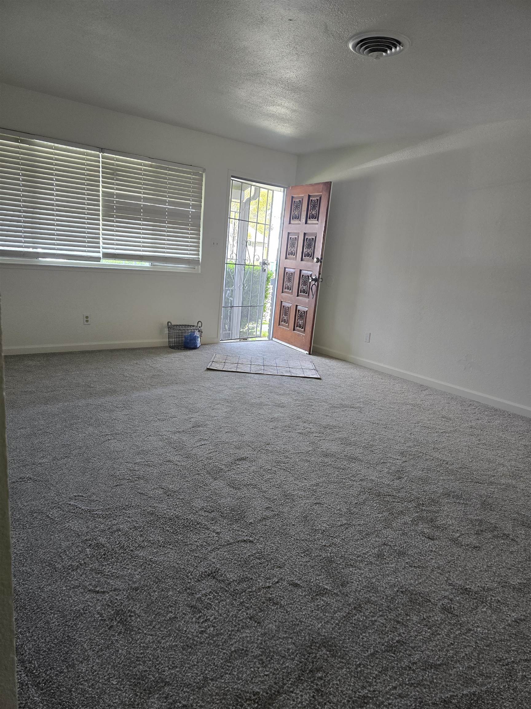 Detail Gallery Image 11 of 15 For 602 Cordova Lane, Stockton,  CA 95207-2948 - 3 Beds | 2 Baths