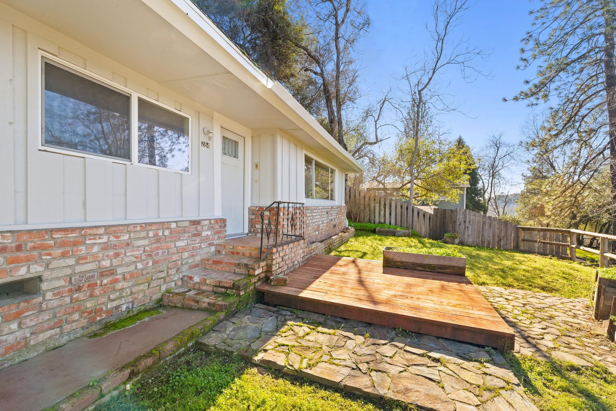 Detail Gallery Image 4 of 27 For 284 Gerrymander Avenue, Sonora,  CA 95370 - 3 Beds | 2 Baths