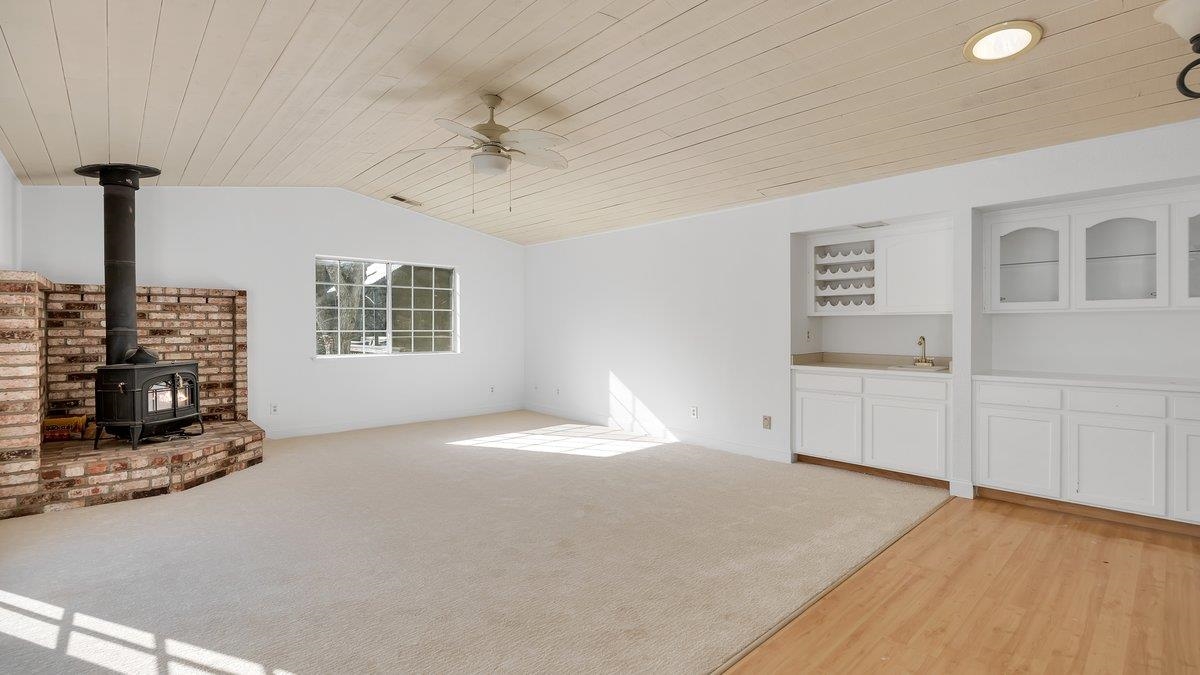 Detail Gallery Image 19 of 54 For 12929 Hollow Dr, Sonora,  CA 95370 - 3 Beds | 3 Baths