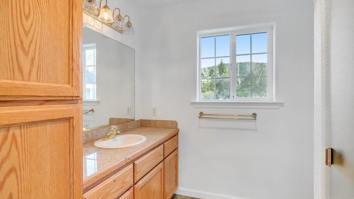 Detail Gallery Image 26 of 54 For 12929 Hollow Dr, Sonora,  CA 95370 - 3 Beds | 3 Baths