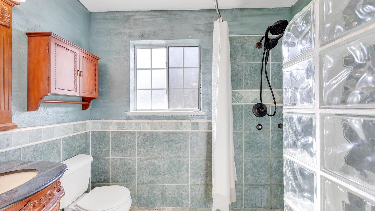 Detail Gallery Image 33 of 54 For 12929 Hollow Dr, Sonora,  CA 95370 - 3 Beds | 3 Baths