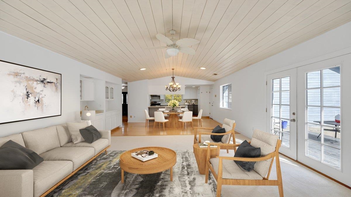 Detail Gallery Image 8 of 54 For 12929 Hollow Dr, Sonora,  CA 95370 - 3 Beds | 3 Baths