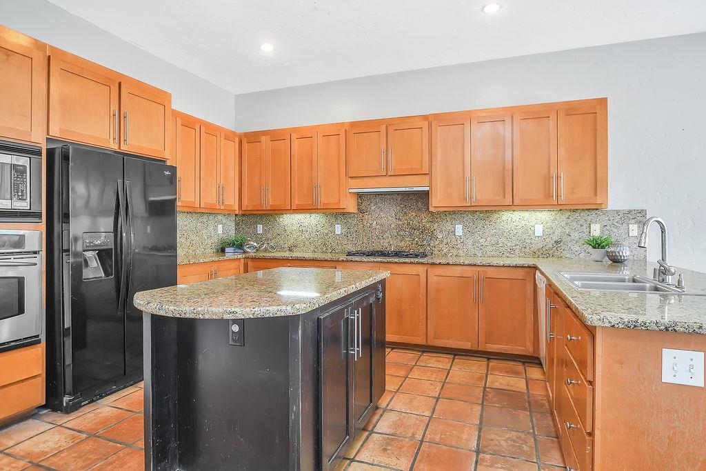 Detail Gallery Image 9 of 37 For 2487 Stanford Way, Antioch,  CA 94531 - 4 Beds | 2/1 Baths