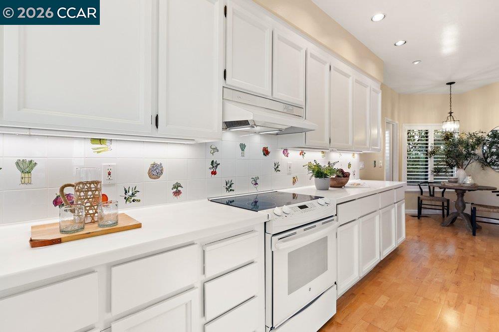 Detail Gallery Image 14 of 60 For 1738 Stanley Dollar Dr 4a,  Walnut Creek,  CA 94595 - 2 Beds | 2 Baths