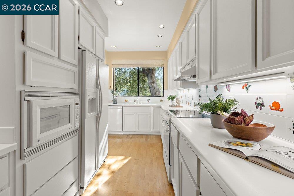 Detail Gallery Image 15 of 60 For 1738 Stanley Dollar Dr 4a,  Walnut Creek,  CA 94595 - 2 Beds | 2 Baths