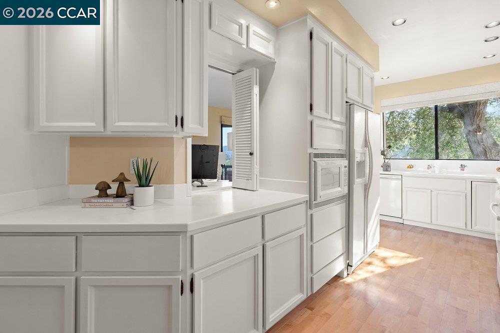 Detail Gallery Image 16 of 60 For 1738 Stanley Dollar Dr 4a,  Walnut Creek,  CA 94595 - 2 Beds | 2 Baths