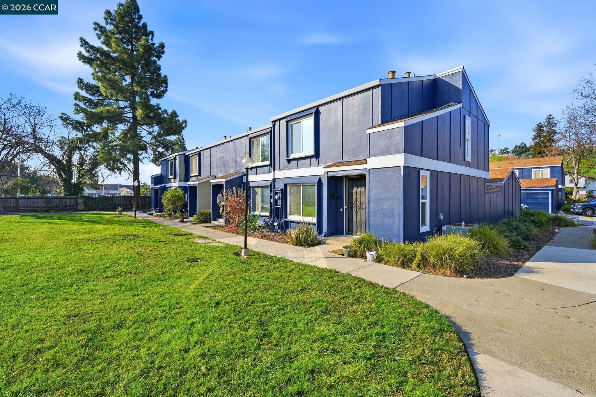 Photo #1: 41123350 Listing: Photo #1