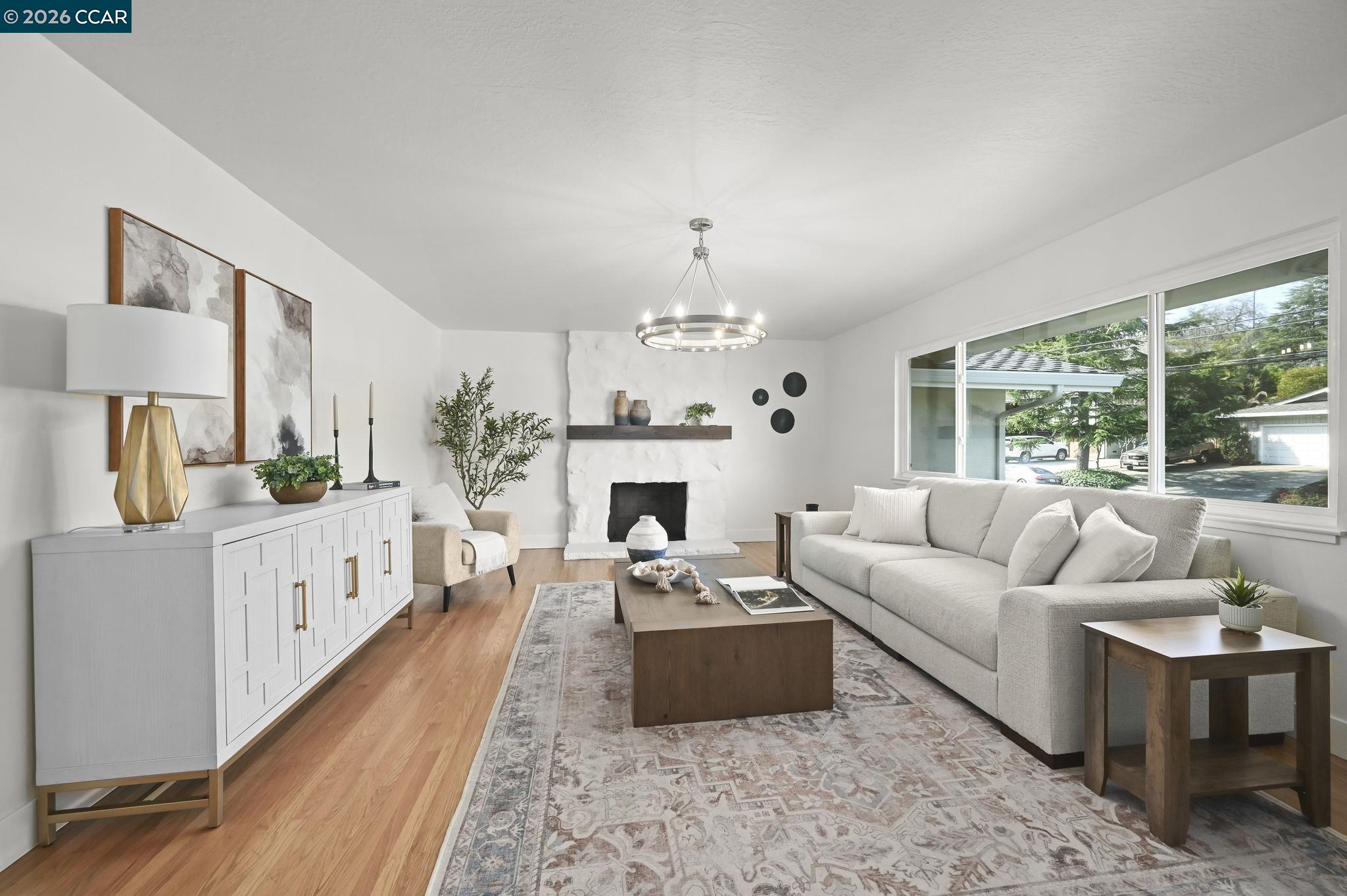 Detail Gallery Image 4 of 26 For 3739 Northridge Drive, Concord,  CA 94518 - 3 Beds | 2 Baths