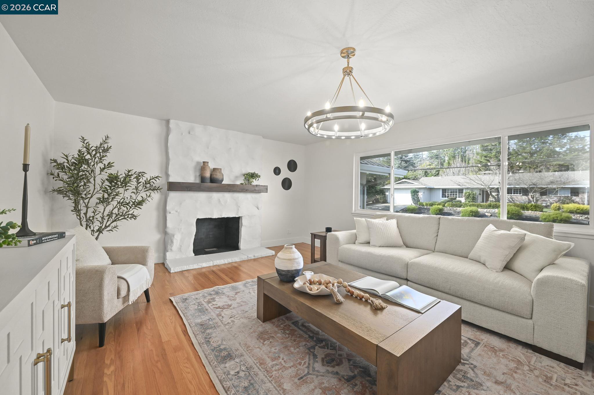 Detail Gallery Image 5 of 26 For 3739 Northridge Drive, Concord,  CA 94518 - 3 Beds | 2 Baths