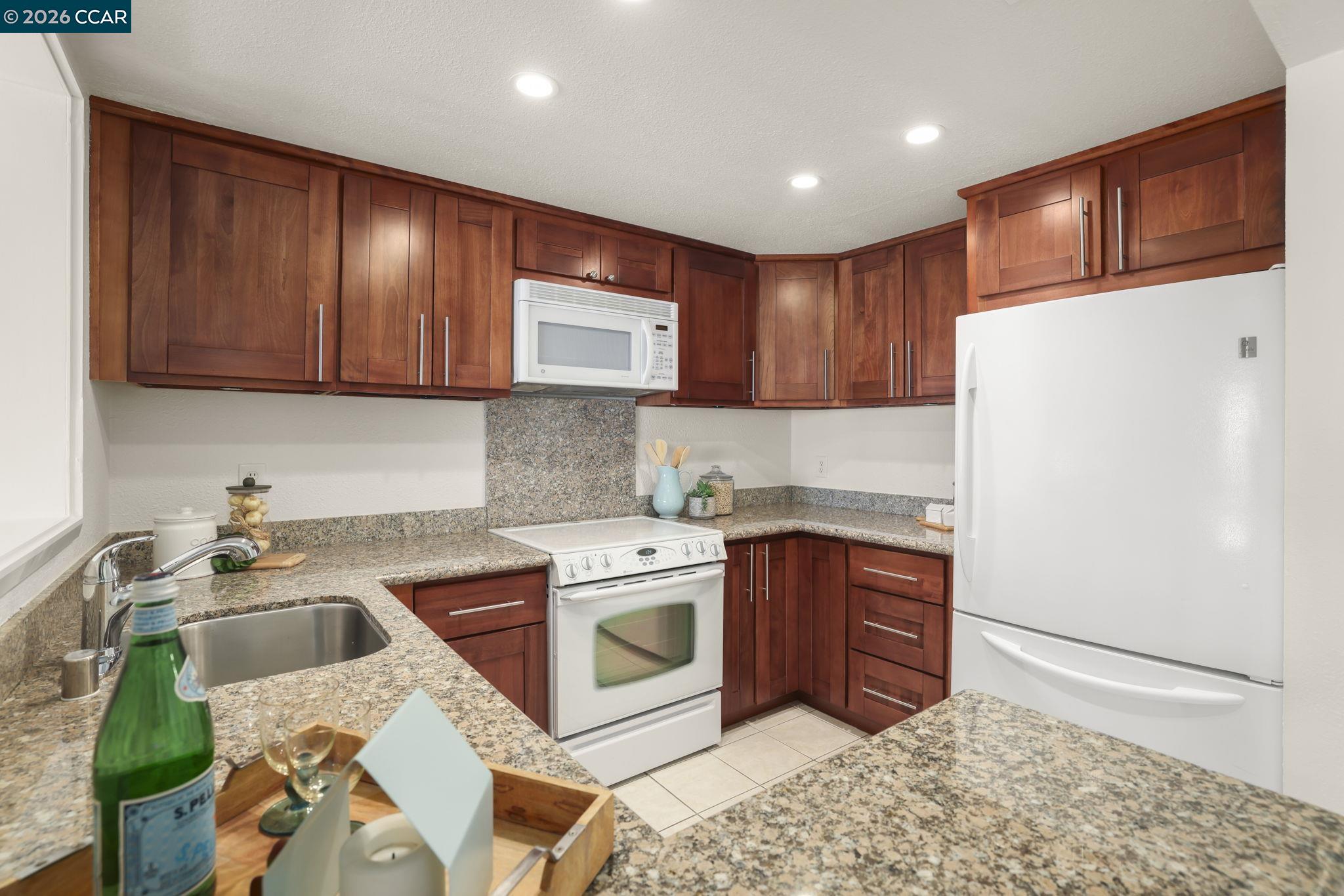 Photo #16: 41123352 Listing: Photo #16