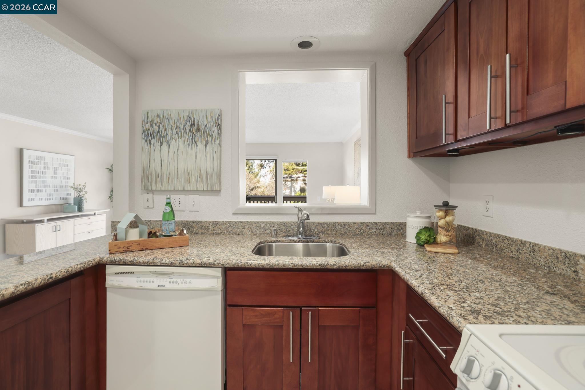 Photo #6: 41123352 Listing: Photo #6