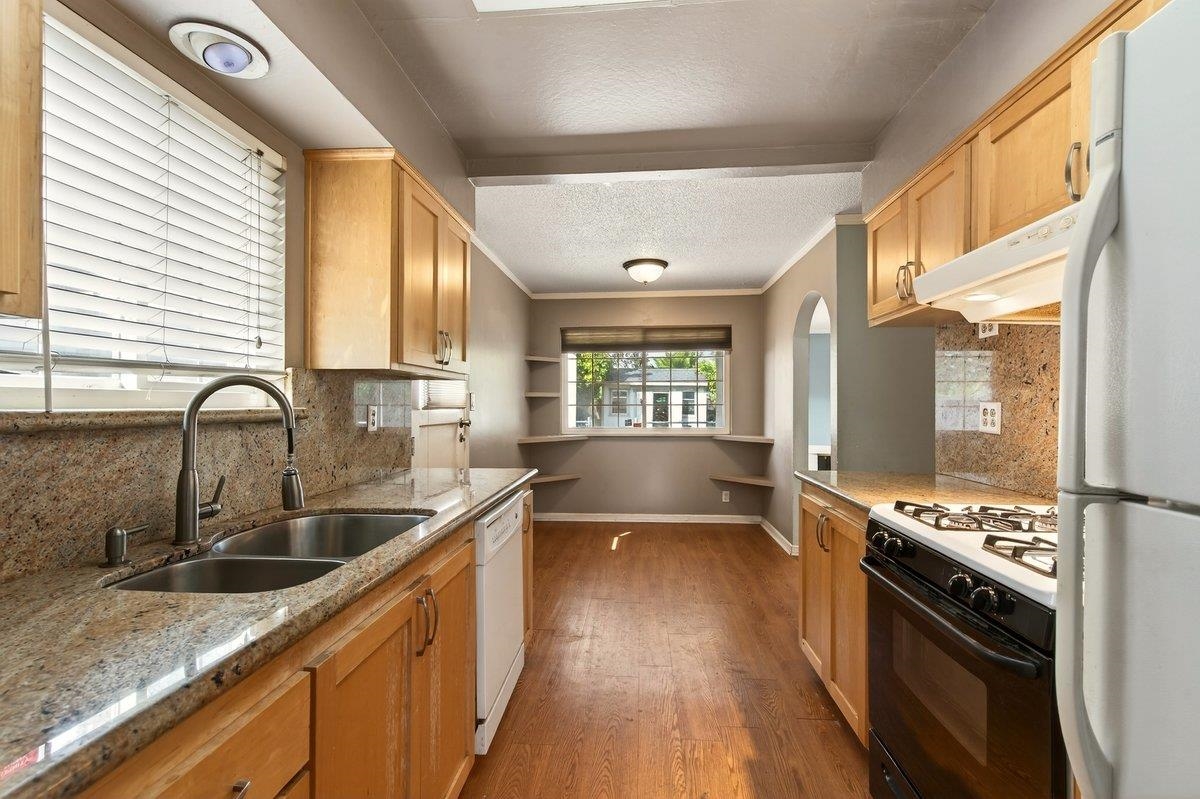 Detail Gallery Image 7 of 15 For 4657 Pardee Ave, Fremont,  CA 94538 - 3 Beds | 2 Baths