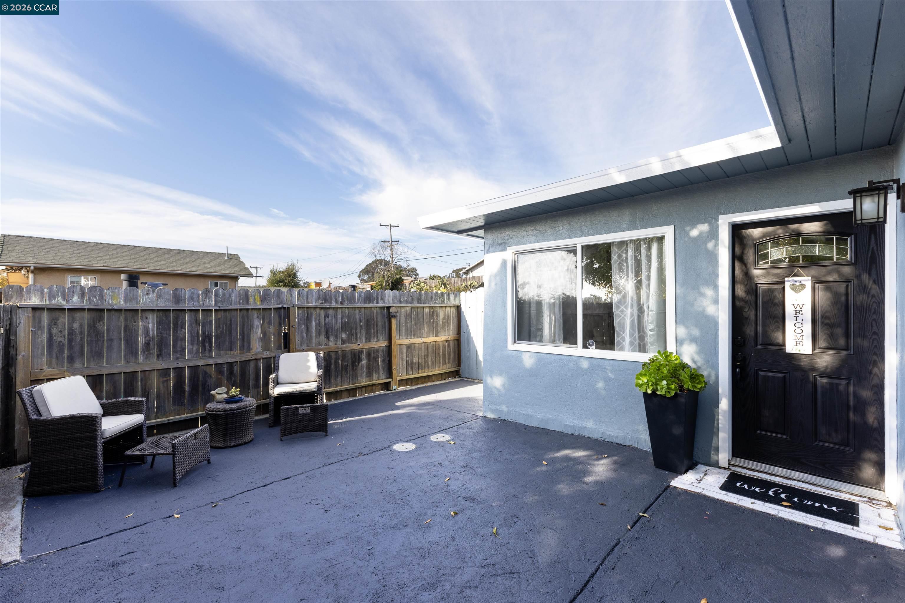 Detail Gallery Image 3 of 43 For 3141 Fairmede Dr, Richmond,  CA 94806 - 4 Beds | 2 Baths