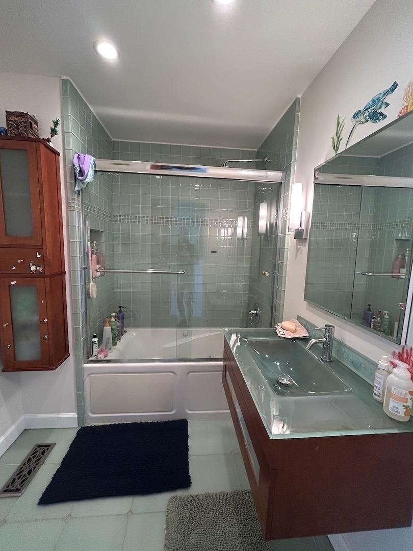 Detail Gallery Image 30 of 35 For 20 Bayshore Ter, Tiburon,  CA 94920 - 4 Beds | 4/1 Baths