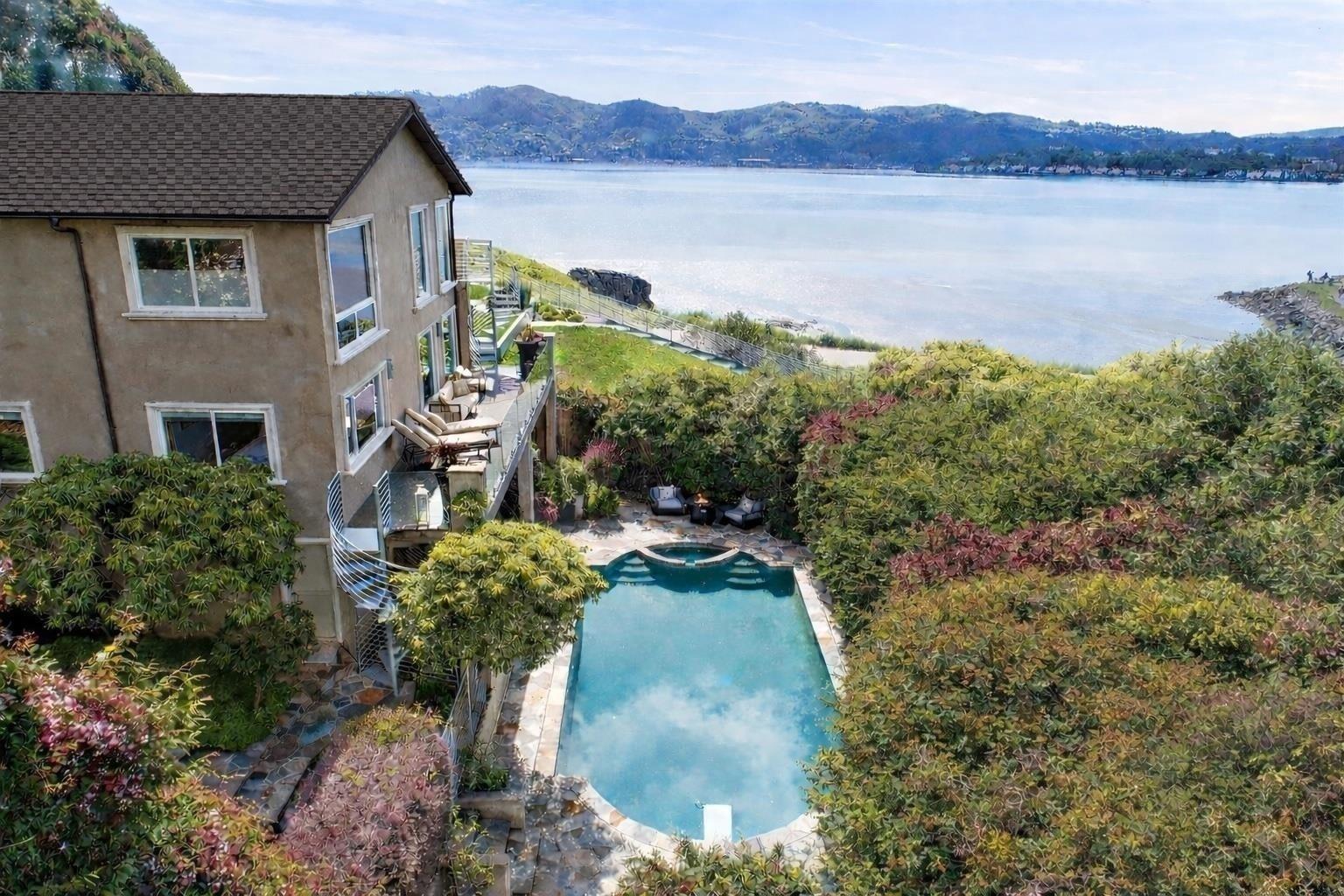 Detail Gallery Image 4 of 35 For 20 Bayshore Ter, Tiburon,  CA 94920 - 4 Beds | 4/1 Baths