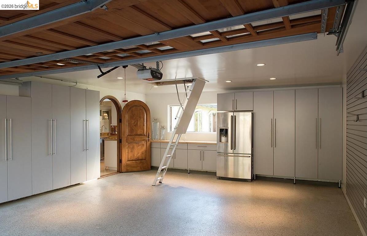 Detail Gallery Image 32 of 36 For 20 Bayshore Ter, Tiburon,  CA 94920 - 4 Beds | 4/1 Baths