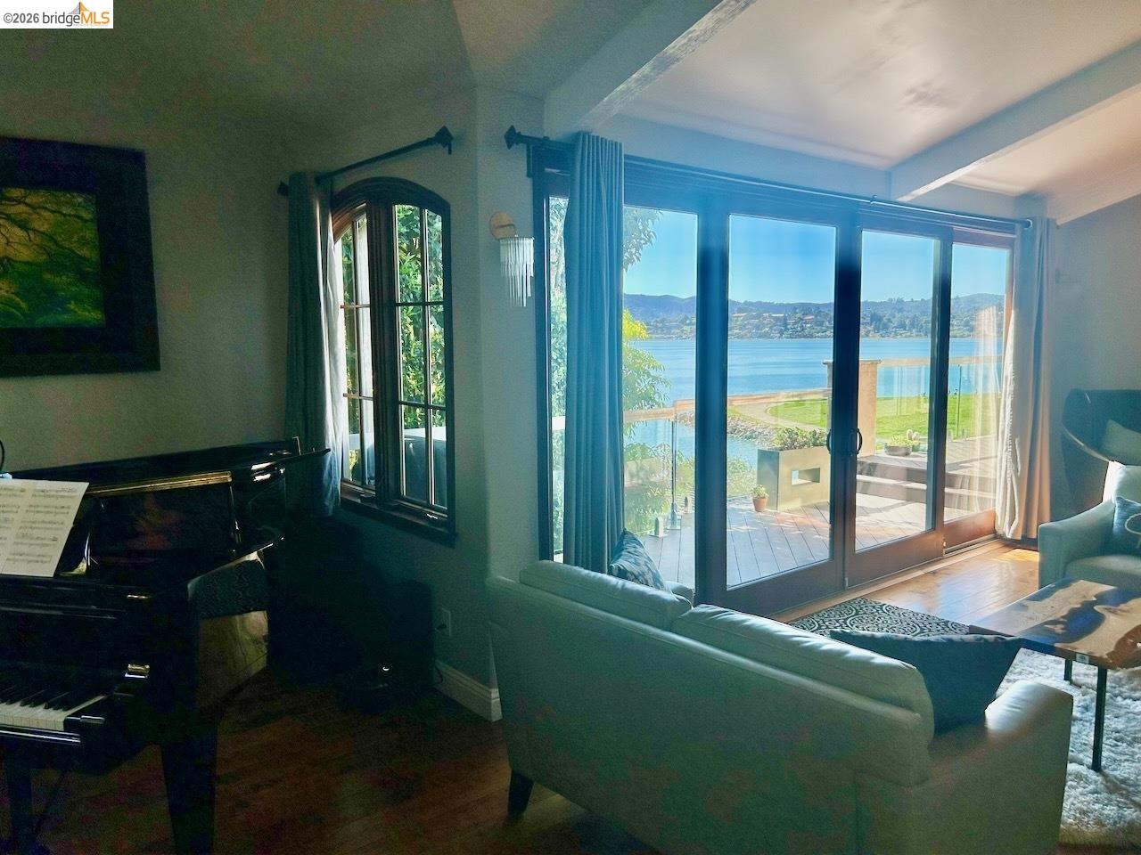 Detail Gallery Image 8 of 36 For 20 Bayshore Ter, Tiburon,  CA 94920 - 4 Beds | 4/1 Baths