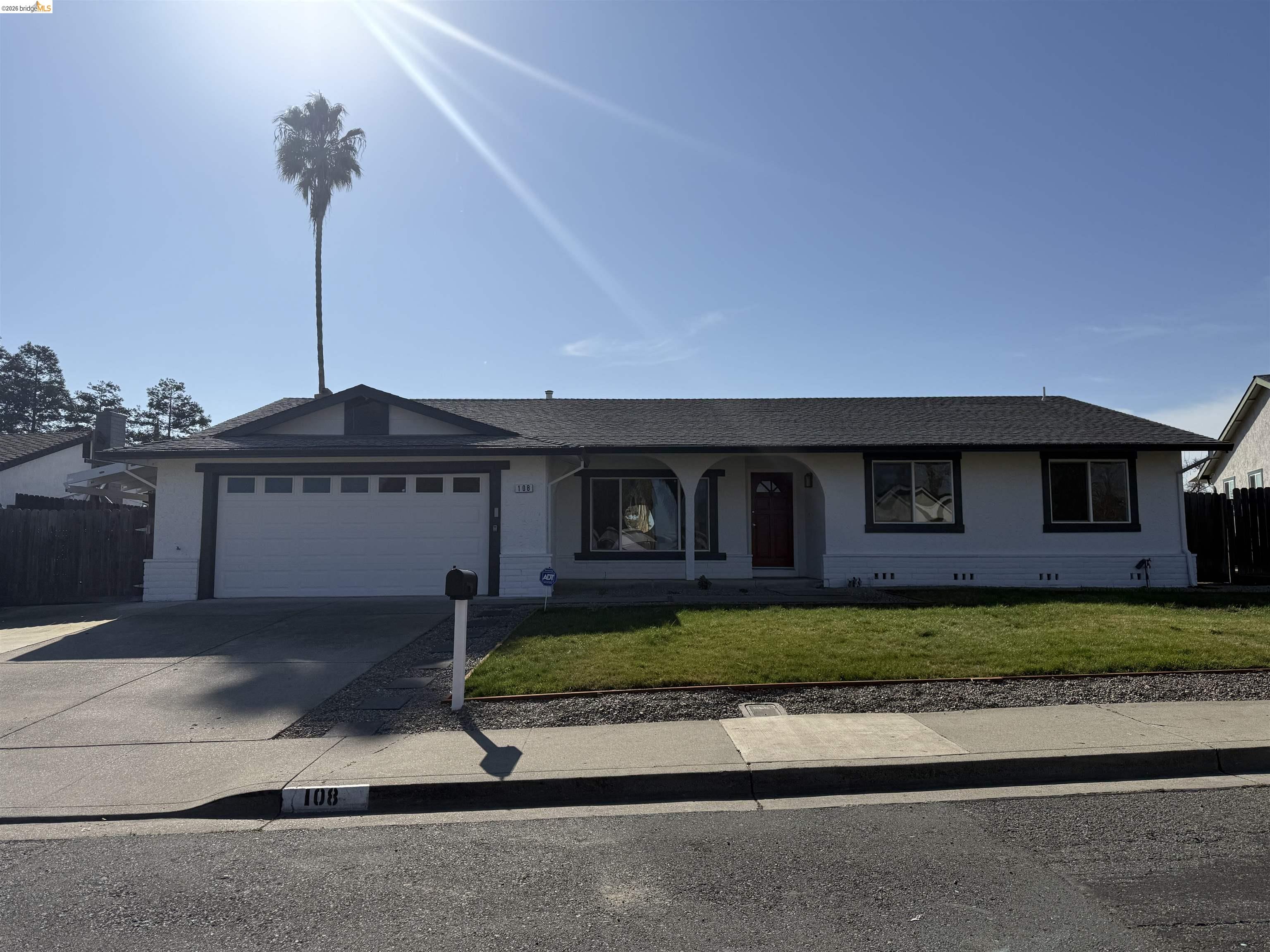 Front Image Thumbnail for EB41123356